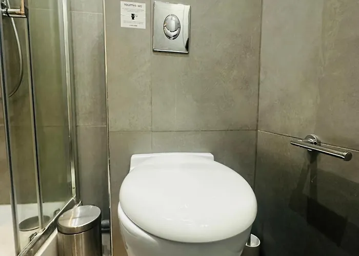 Tour Eiffel Quai De Seine *